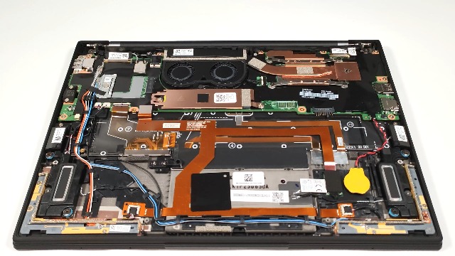 Watch Lenovo ThinkPad X1 Carbon Gen 11 - disassembly and upgrades